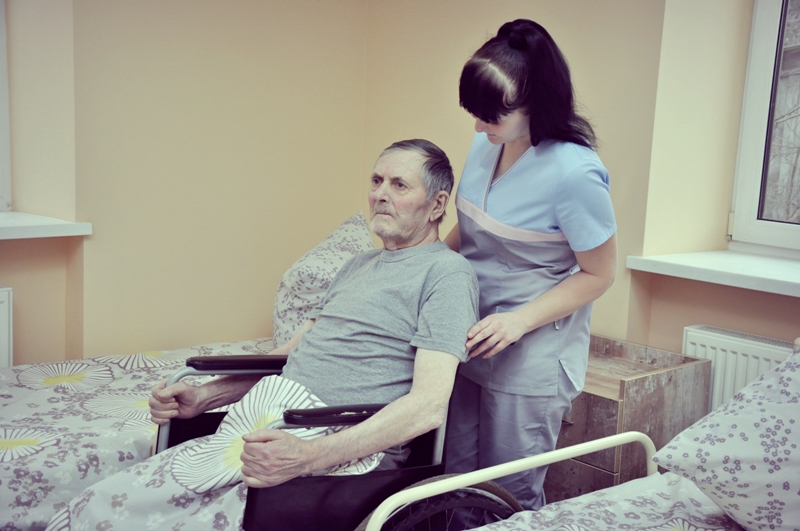 как выбрать дом престарелых в Украине